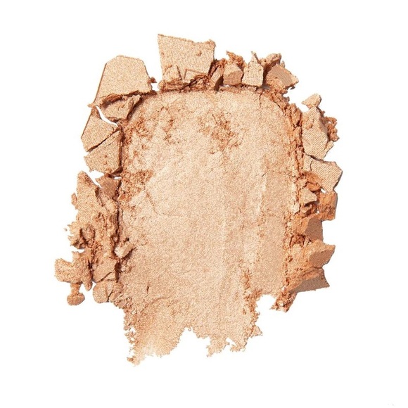 Luna Magic Powder Highlighter-Tulum. Shiny, Light, Bright, Glow, Lift, Cheeks - Picture 4 of 5